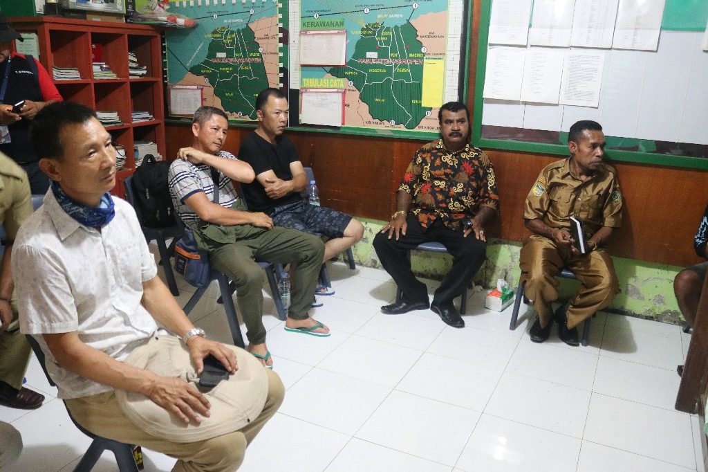 Tiga WNA diamankan TNI di Kabupaten Waropen