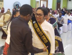 Kukuhkan Bunda Paud Kota Jayapura, Frans Pekey : investasi masa depan bagi anak usia dini