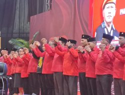 Pengurus DPD PDI Perjuangan Papua Resmi di Lantik, Komarudin : Sudah Saatnya PDI Perjuangan Ambil Alih Kekuasaan