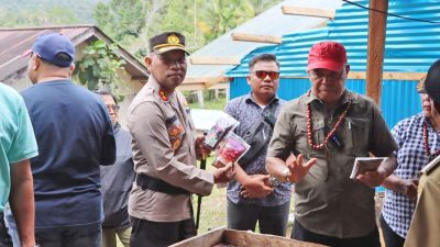 Menuju STC 2023 Pj Bupati Yapen Tinjau Perkebunan Kopi Ambaidiru
