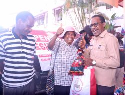 Warga Kota Jayapura Terdampak Gempa Terima Bantuan Presiden RI