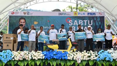 Tutup Rangkaian HUT ke-25 BUMN, PLN Sukses Gelar Jalan Sehat di Papua Barat