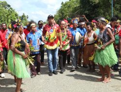 Mobil Rombongan PDIP Dicegat di Distrik Bonggo Timur Minta BTM Pimpin Papua