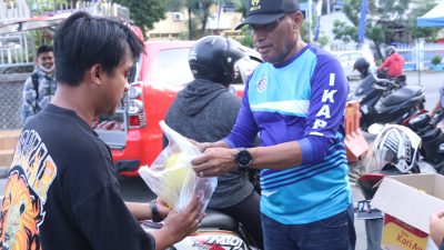 Ramadhan Ceria, Ratusan Takjil Gratis dibagikan