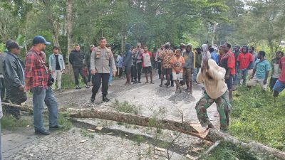 Terprovokasi Kasus Penculikan, Masyarakat Kampung Waga-Waga Serang Koramil Kurulu dan Bakar Rumah di Kampung Jiwika