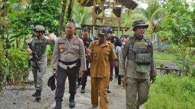 Pastikan Yapen Damai, Ops Damai Cartenz dan Polres Kepulauan Yapen Patroli Ke-2 Kampung