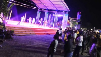 Cacah Rock and Roll meriahkan malam kedua Festival Danau Sentani