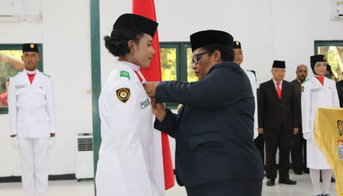 Kukuhkan 75 Pasukan Paskibraka, Ini Pesan PJ Gubernur Papua Tengah 