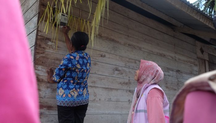 Peduli Kelompok Rentan dan Masyarakat, Srikandi PLN Hadirkan “Cahaya” di Raja Ampat