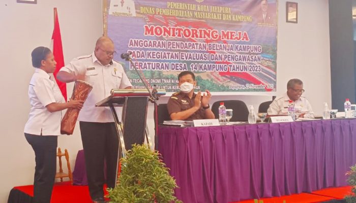 DPMK Kota Jayapura Gelar Monitoring dan Evaluasi APBK Pada 14 Kampung di Kota Jayapura