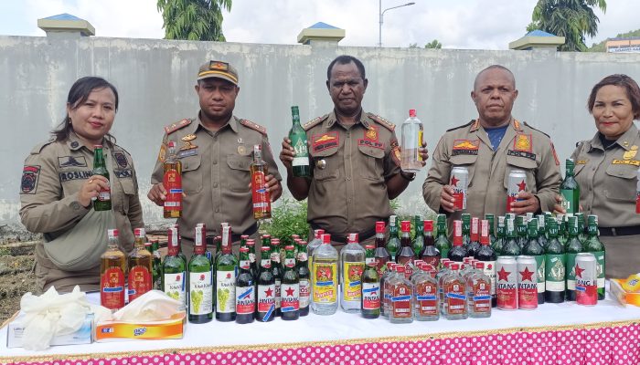 Jual secara ilegal Satpol PP kota Jayapura sita  189 minuman keras bermerek