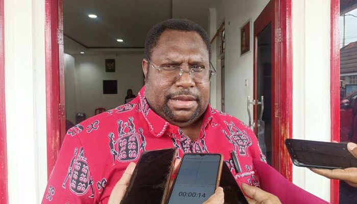 Kenius Kogoya Siap Pulang Kampung Maju di Pilkada Keerom