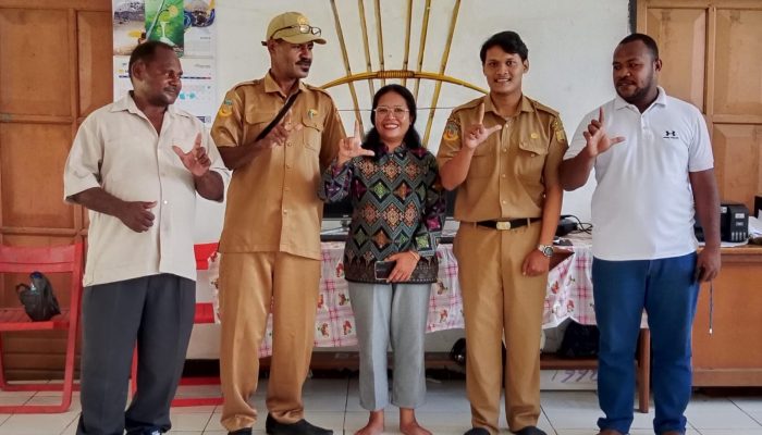 Pemuda Yoka Kembangkan Perpustakaan Kampung Sebagai Pusat Literasi Masyarakat