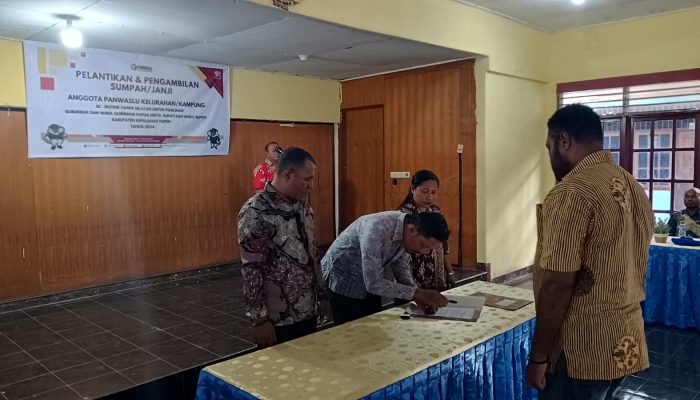 Pandis Yapen Selatan Lantik 13 Anggota Panwaslu Zona 1 Untuk 3 Kelurahan dan 10 Kampung