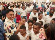 Pj Wali Kota Sambangi 50 anak Port Numbay yang Menempuh Pendidikan di Sekolah Genius