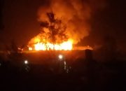 Duka di Sinak, Aksi Teror Tembakan dan Pembakaran Gedung Sekolah