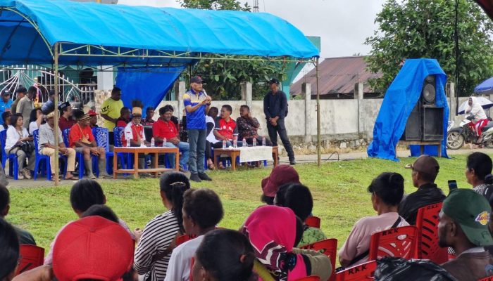 Terima Aspirasi Masyarakat Yapsi, BTM Janji Selesaikan Jika Jadi Gebernur Papua