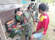 Peduli Sesama, Satgas Yonif 512/QY berikan Pelayanan Kesehatan Keliling