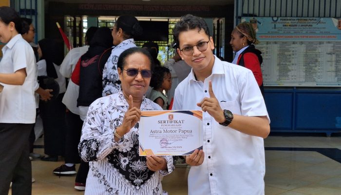 Astra Motor Papua Terima Penghargaan dari Sekolah Negeri Khusus Sains dan Bahasa Papua atas Edukasi Safety Riding