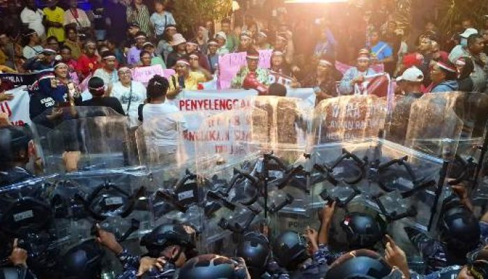 Mari-Yo Main Culas, Massa Demo KPU dan PPD Normalkan Suara Distrik Jayapura Selatan