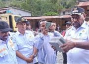 Pemkab Tolikara Dorong Penggunaan Material Lokal dalam Proyek Konstruksi