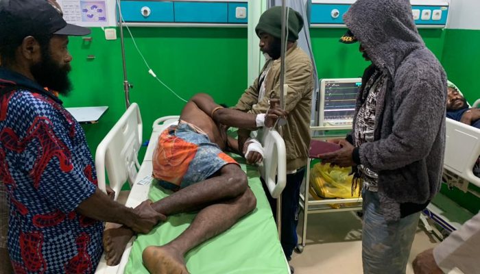 Sat Lantas Polres Tolikara Tangani Laka Tunggal di Distrik Kubu, 2 Meninggal Dunia dan 14 Luka-Luka