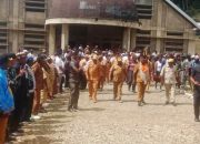 Bupati Tolikara Willem Wandik Bantu 1 Miliar  Sukseskan Konferensi ke-10 GIDI Klasis Kanggi Wilayah Toli