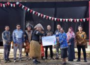 HUT RI ke 80, Dari Listrik Hingga Pendidikan, PLN Peduli Lewat Aksi Renovasi Sekolah dan Makan Gratis ke Masyarakat Aimas s