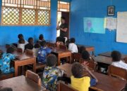 Momen Hari Guru, PLN Dukung Pendidikan  Dengan Listrik SuperSUN dan Internet Starlink