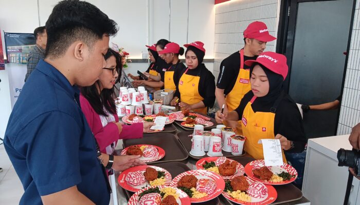 Hotway’s Chicken Resmi Hadir di Jayapura, Harga Merakyat