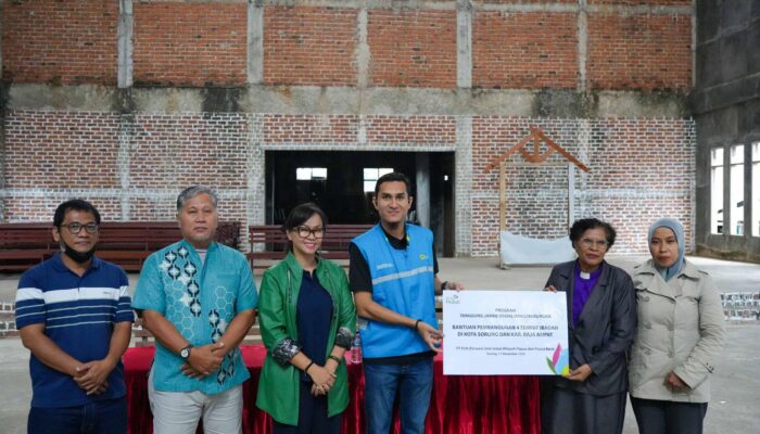 PLN Salurkan Bantuan TJSL untuk 4 Rumah Ibadah di Papua Barat Daya