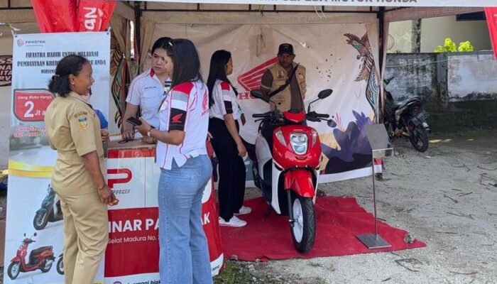 Dekatkan Diri ke Masyarakat, Honda Gelar Roadshow Spesial di Kantor Dukcapil Biak