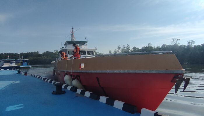 KM.Putra Siantan Tenggelam di Perairan Timika, 12 Orang Selamat dan 1 Orang Masih Dalam Pencarian Tim SAR Gabungan