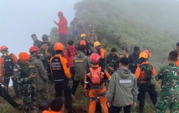 Tim SAR gabungan temukan puing pesawat ATR 42-500 yang jatuh di Maros