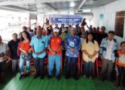 Alberth Merauje Gelar Reses Tahap I di Kampung Enggros, Salurkan Bantuan dan Bangkitkan Semangat Sepak Bola