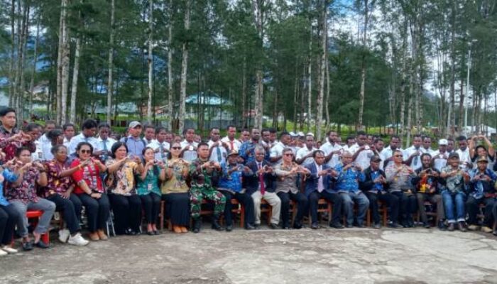 Penamatan SMA dan SMK Negeri 1 Ilaga Berlangsung Khidmat, Lulusan Diharap Jadi Generasi Pembangun Daerah