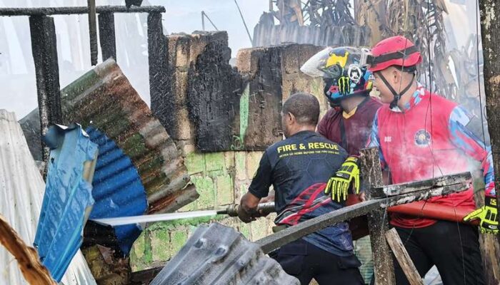 Kebakaran di Dok VIII Pantai Hanguskan Enam Rumah, Penyebab Masih Diselidiki