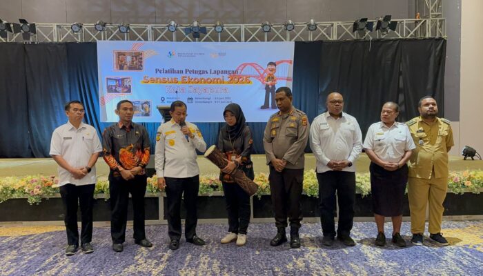 Wakil Wali Kota Rustan Saru Resmi Buka Pelatihan Petugas Lapangan Sensus Ekonomi 2026 Kota Jayapura