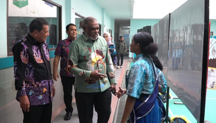 Wali Kota Jayapura Hadiri Pelepasan Lulusan Sekolah Genius di Tangerang