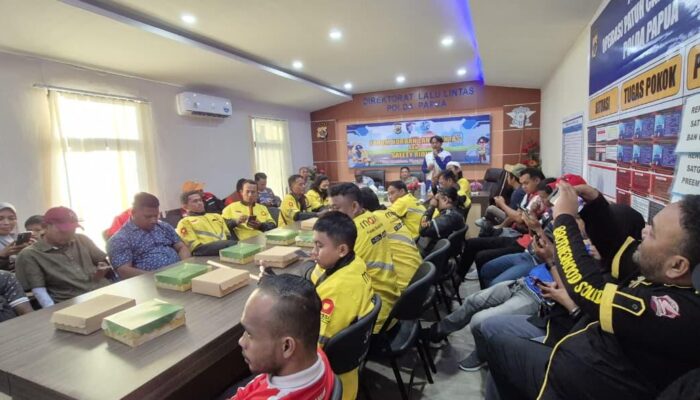 Astra Motor Papua Berikan Edukasi Safety Riding Dalam Acara Forum Bersama Komunitas dan Ojol Kota Jayapura