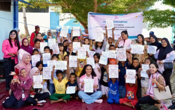 Tawa dan Warna Ceria Kembali Hadir, Srikandi PLN Hibur Anak-Anak Korban Kebakaran di Sorong