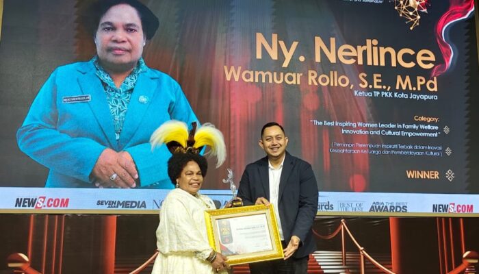 Ketua TP PKK Kota Jayapura Nerlince Wamuar Rollo Sabet Penghargaan Pemimpin Perempuan Inspiratif Nasional di Ajang IPSEA 2026