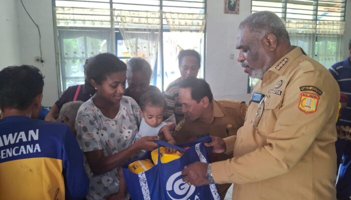 Wali Kota Jayapura Tinjau Lokasi Kebakaran Hamadi, Serahkan Bantuan dan Tetapkan Tanggap Darurat 7 Hari