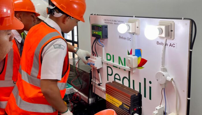 Siapkan SDM Untuk Transisi Energi, PLN dan IT PLN Beri Pelatihan Energi Terbarukan Bagi Siswa SMA
