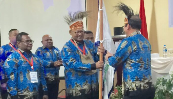 Entis Sutisna Kembali Menakhodai Perpamsi Tanah Papua, Teddy Setiabudi Tegaskan Komitmen Perkuat SDM Air Minum