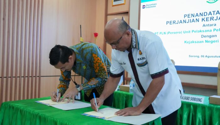 Perkuat Sinergi Pelayanan Publik, PLN dan Kejari Sorong Tandatangani Kerja Sama Pendampingan Hukum