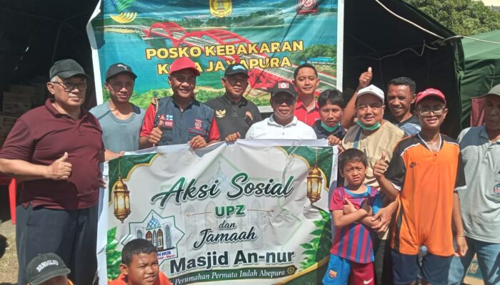 Jamaah Masjid An-Nur Kali Acai Abepura Salurkan Bantuan untuk Korban Kebakaran Dok V