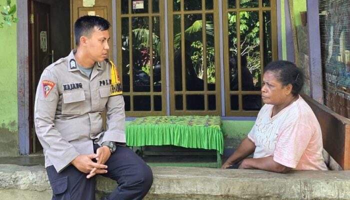 Sambang DDS, Bhabinkamtibmas Kelurahan Serui Kaya Brigpol Asrul Terus Sampaikan Himbauan Kamtibmas Kepada Warga