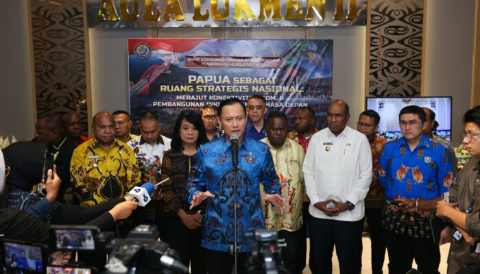 Tekankan Sinergisitas Pemerintah Pusat dan Daerah, Menko AHY: Kita Muliakan Tanah Papua dengan Tidak Merusak Lingkungan