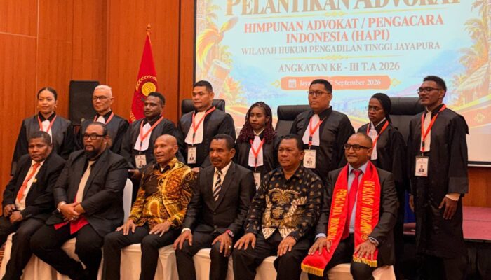 Advokat HAPI Papua Dilantik, BTM: Selamat Menjadi Harapan Pencari Keadilan